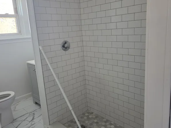 20 Chambers St APT 3, Cumberland, RI 02864