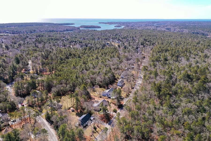 124 Mashpee Neck Road, Mashpee, MA 02649 Zillow