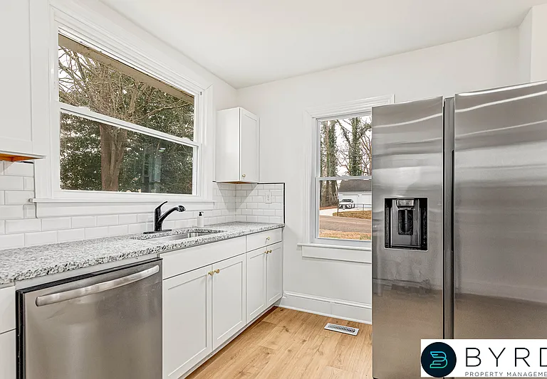 2958 Winston Churchill Dr — Photo 12