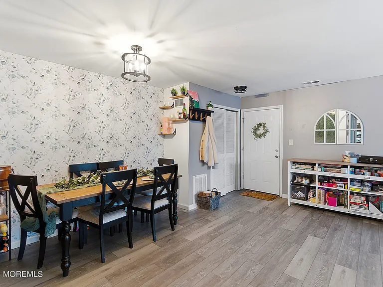 65 Briarwood Ct — Photo 3