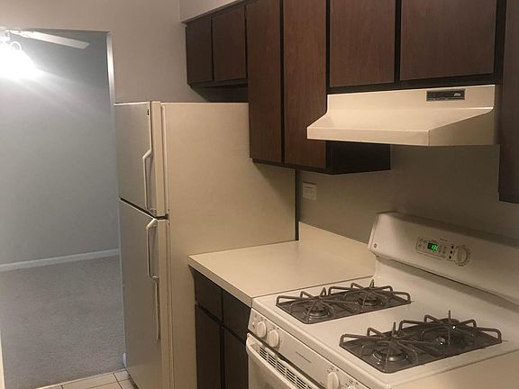 3rd image of 206 W Maple Ave APT 2B