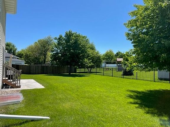 2nd image of 9212 Summit Dr