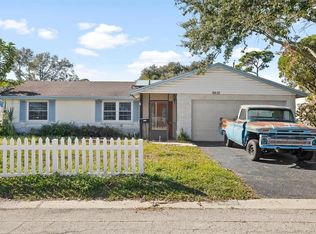 9830 66th St N, Pinellas Park, FL 33782