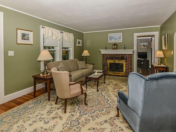 2nd image of 23 Norfolk Ave