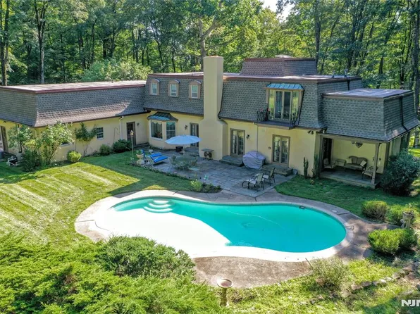 2 E Saddle River Rd, Saddle River, NJ 07458