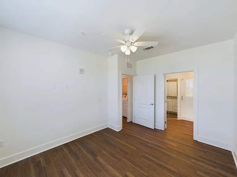 675 Victory Ln #11-102 — Photo 3