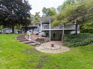 678 Gale Rd, Eaton Rapids, MI 48827