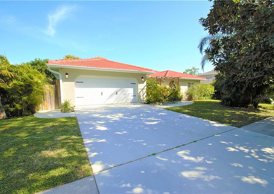 1st image of 628 Baynard Dr