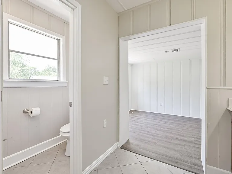 1501 Greenbrier Dr — Photo 31