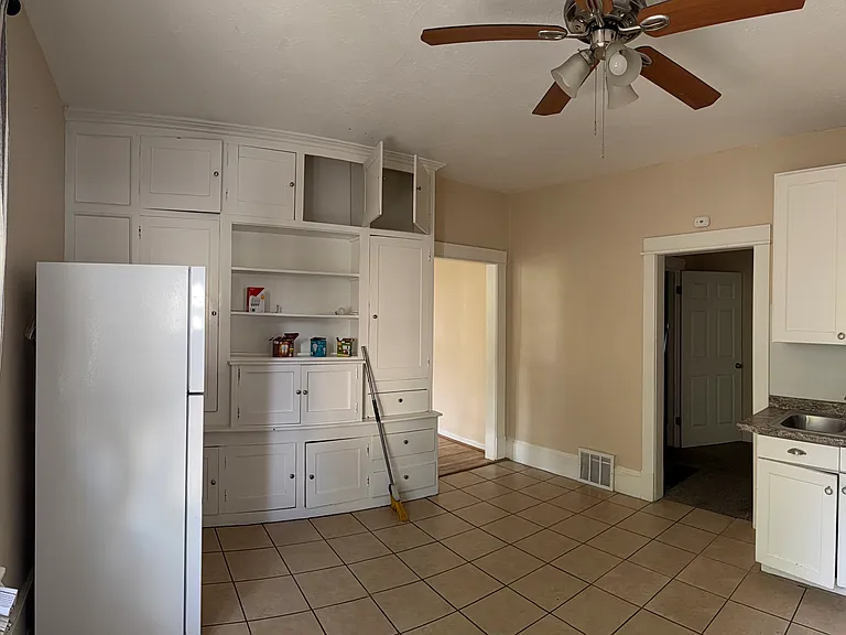 2269 S Green St #1 — Photo 1