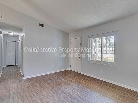 4th image of 128 Pointe South Dr