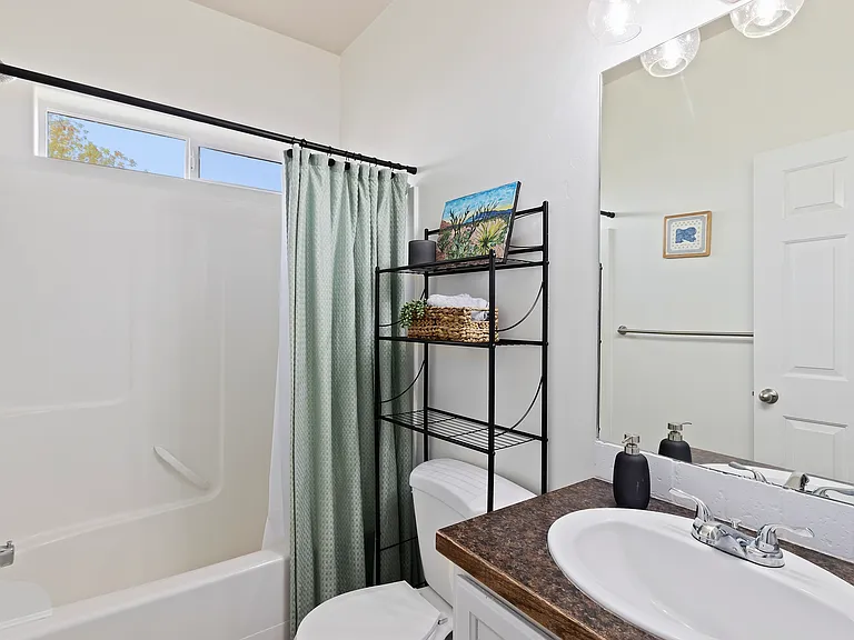 1544 Vista Dr — Photo 15
