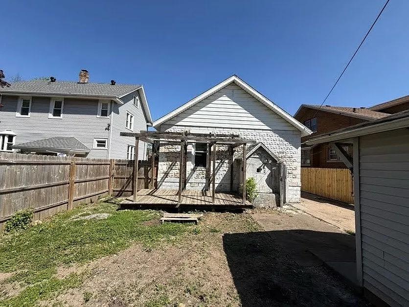 314 East McClure Avenue — Photo 3