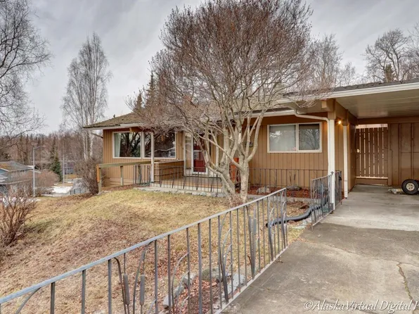 6944 Fountain Dr, Anchorage, AK 99502