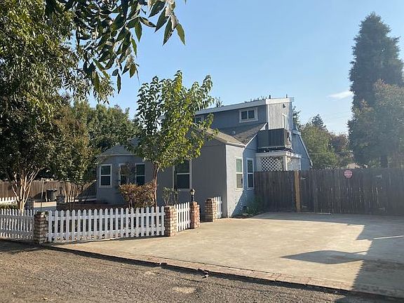 3rd image of 1131 W Iris Ave