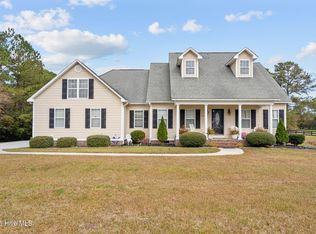 11098 Ashton Rd, Burgaw, NC 28425
