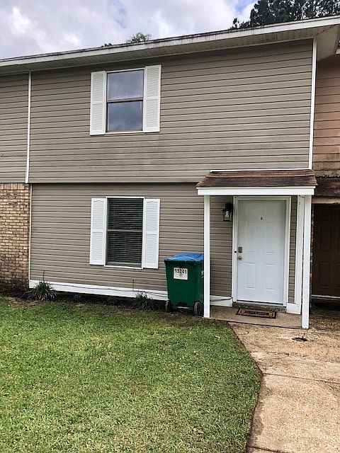 1st image of 15241 Parkwood Dr N Unit B-1