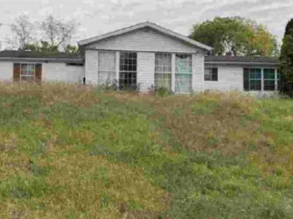 776 N Market St, Logan, OH 43138