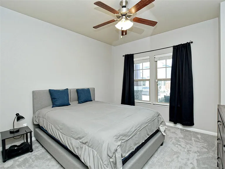 4523 Graceful Ln — Photo 10