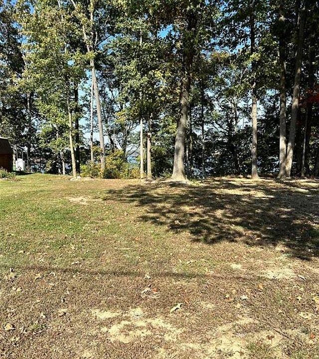 1st image of 17 Maple Dr