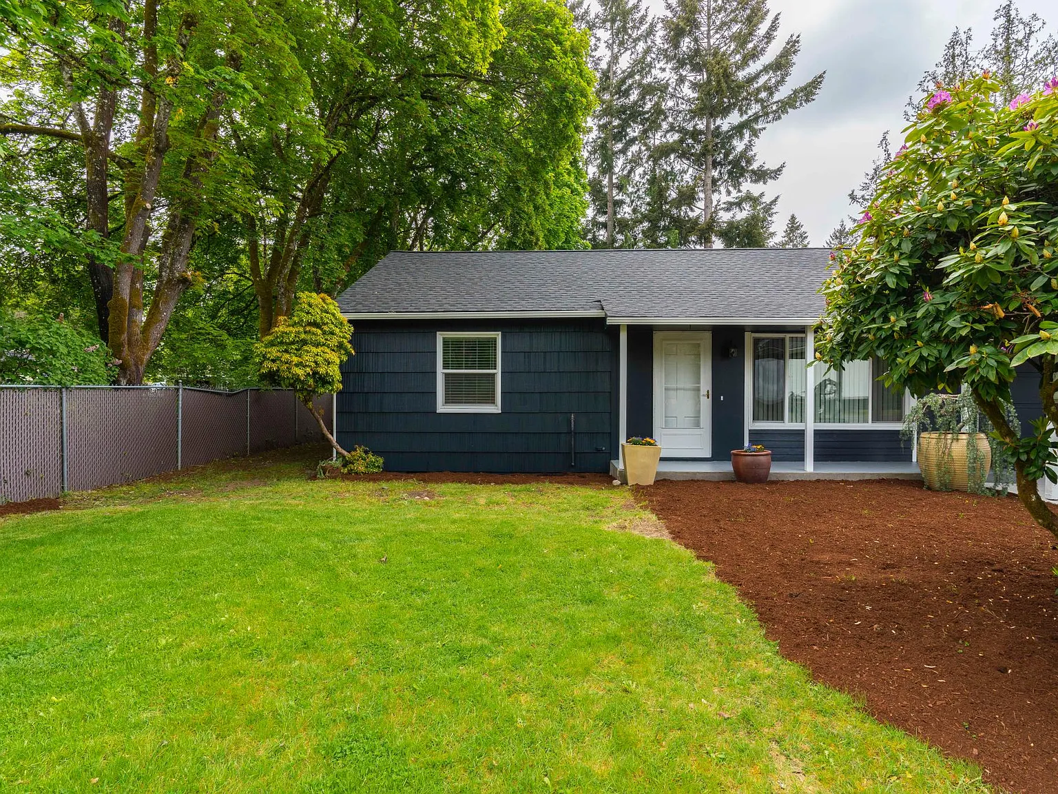 3 bed, 1437 sqft, $2,850 — Photo 3