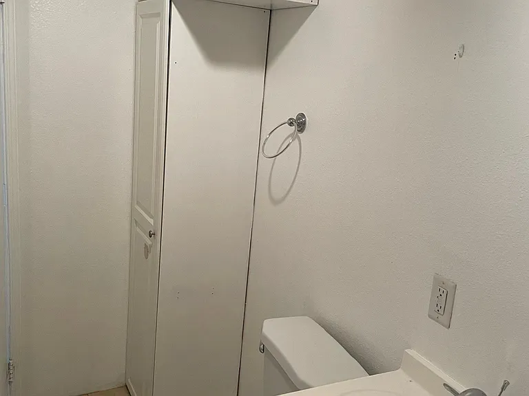 Bathroom (Storage)