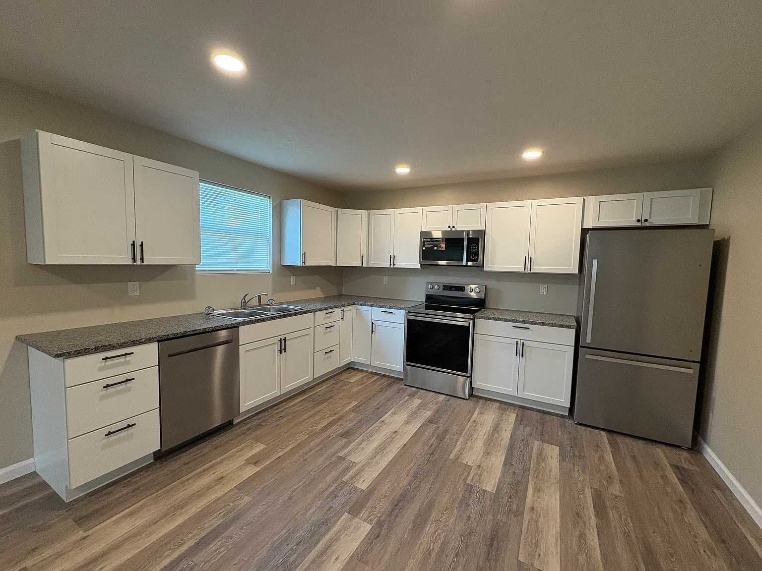 2 bed, 875 sqft, $1,250 — Photo 3