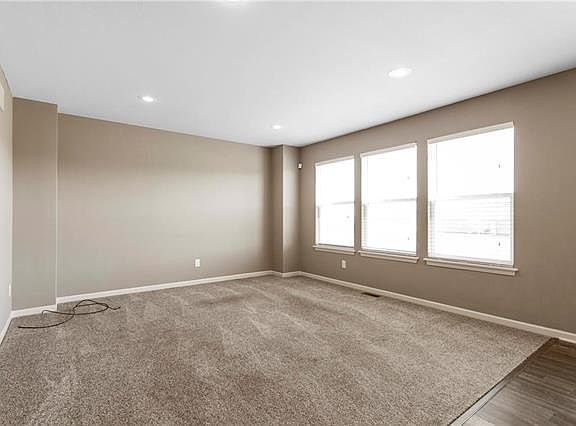 4th image of 1005 Whippoorwill Ln