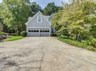 5310 Overbend Trl, Suwanee, GA 30024