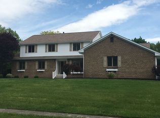 216 Sawmill Run Dr, Canfield, OH
