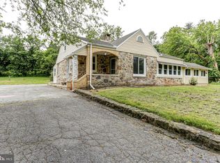 1140 Oyster Mill Rd, Camp Hill, PA 17011