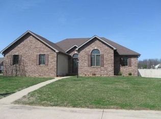 1 Holly Ct, Bethalto, IL