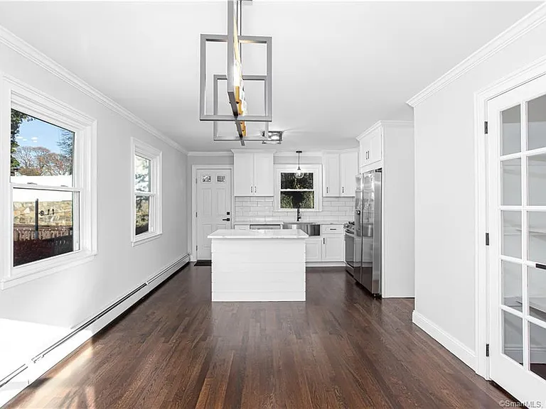 78 Rena Pl — Photo 6