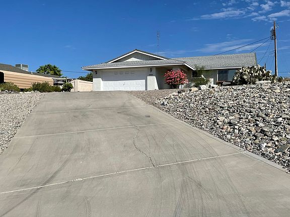 5th image of 2995 Dogwood Dr