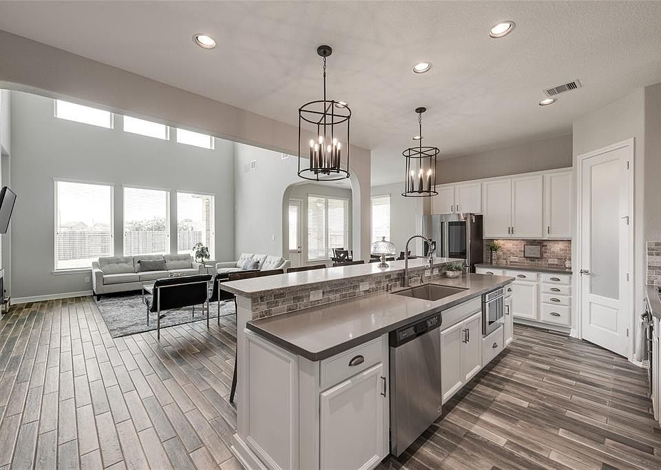 1st image of 5903 Soledad Pine Cir