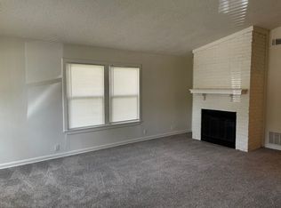 736 Vicki Dr APT A, Huntsville, TX 77340