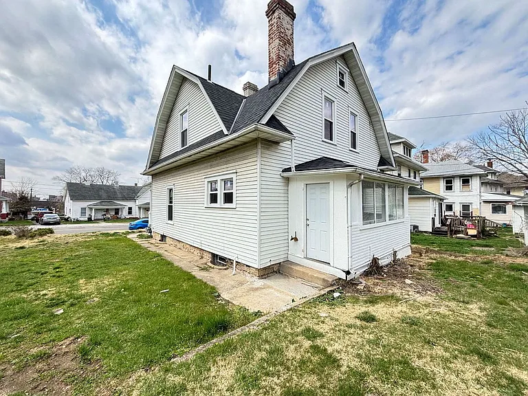 30-32 Lagonda Ave — Photo 30