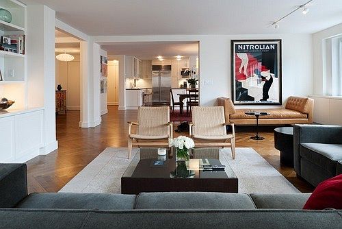 2nd image of 140 E 72nd St #15AB