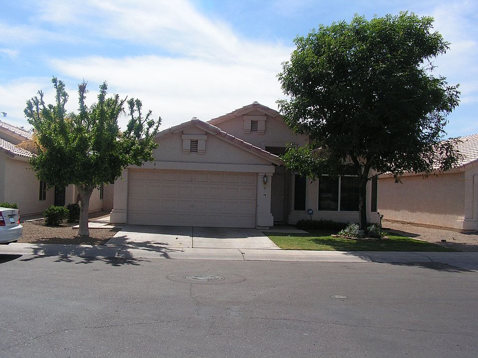 Spacious Single level home in the Provinces