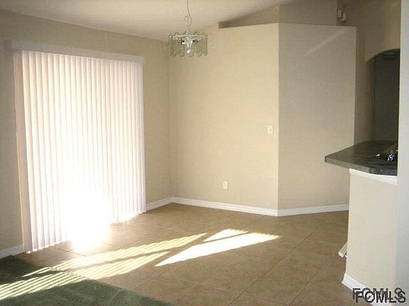 4th image of 27 Fernon Ln