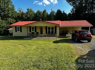 2319 Csi Farm Rd #11, Hickory, NC 28602