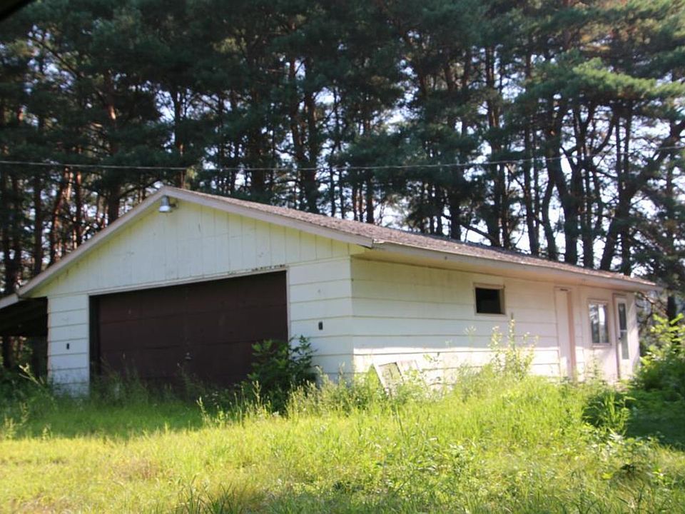 2nd image of 2505 2nd St SE