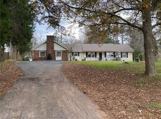 4450 Balsom Rd, Pfafftown, NC 27040