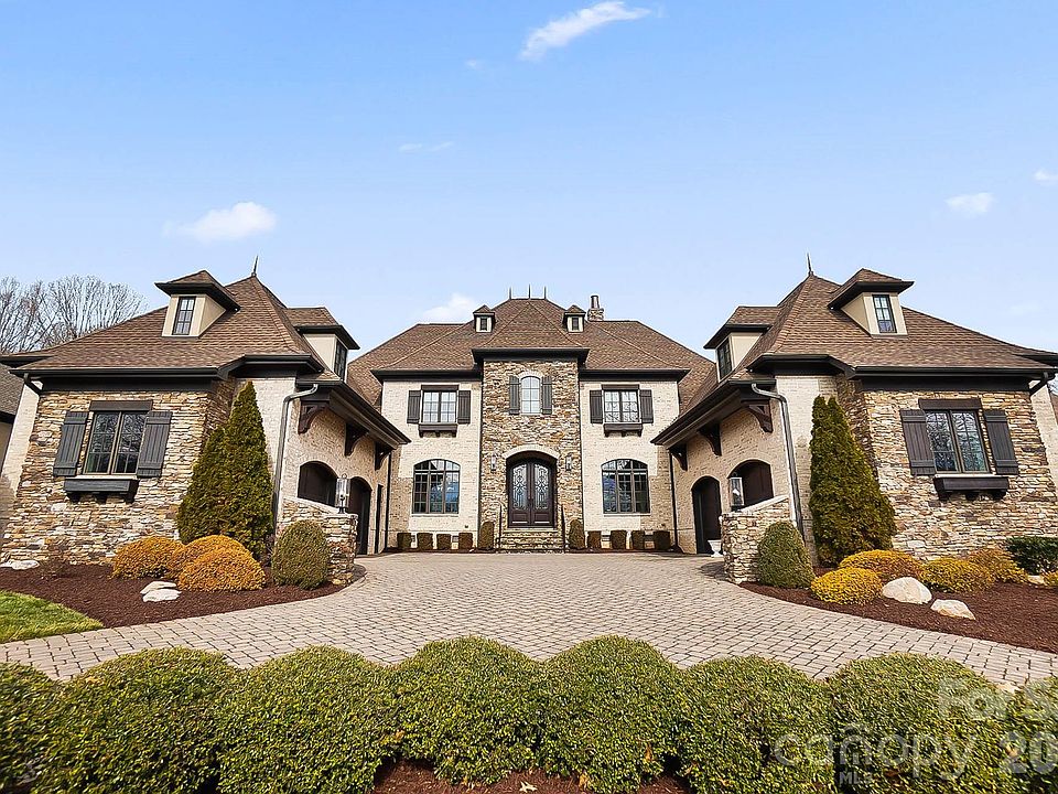 2nd image of 7900 Skye Lochs Dr