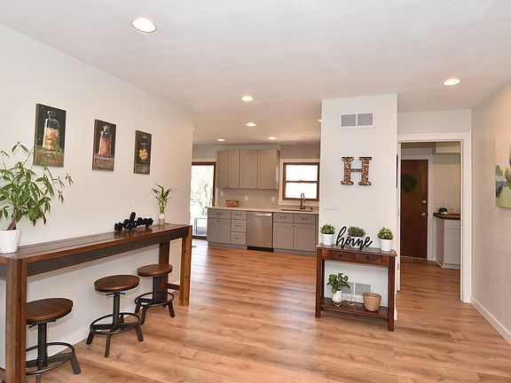 5th image of 5801 Glen Flora Dr