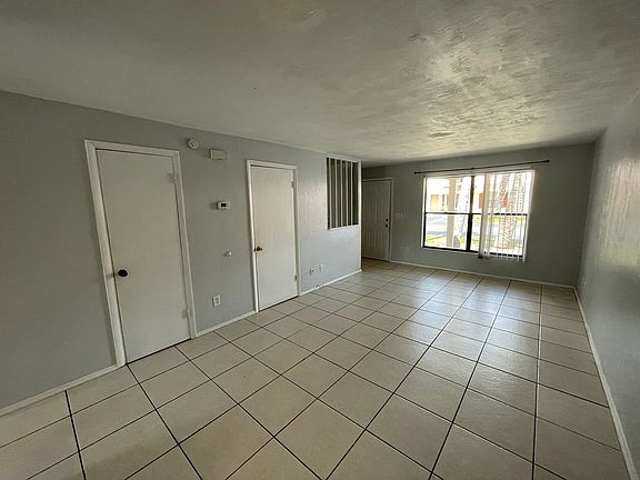 4th image of 980 Canalview Blvd #E6