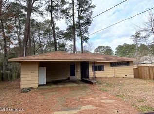 4049 Berkley Dr, Jackson, MS 39211