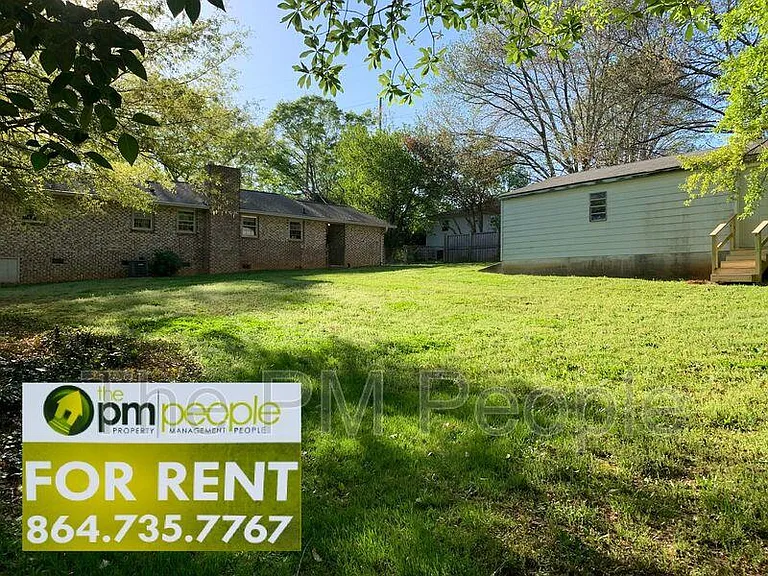 204 Pennwood Ln — Photo 14
