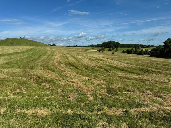 15-17 Lake Carroll Blvd, Lanark, IL 61046