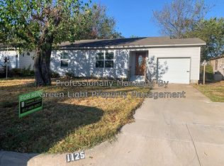 1125 Dora St, Bedford, TX 76022